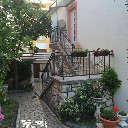 Apartments By The Sea Selce, Crikvenica - 16375 Eksteriør bilde